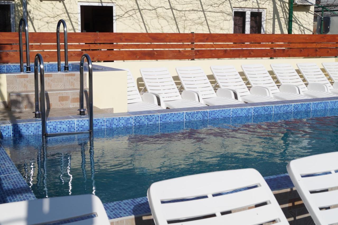 Studio Apartments Marija With Private Parking Makarska Exterior photo