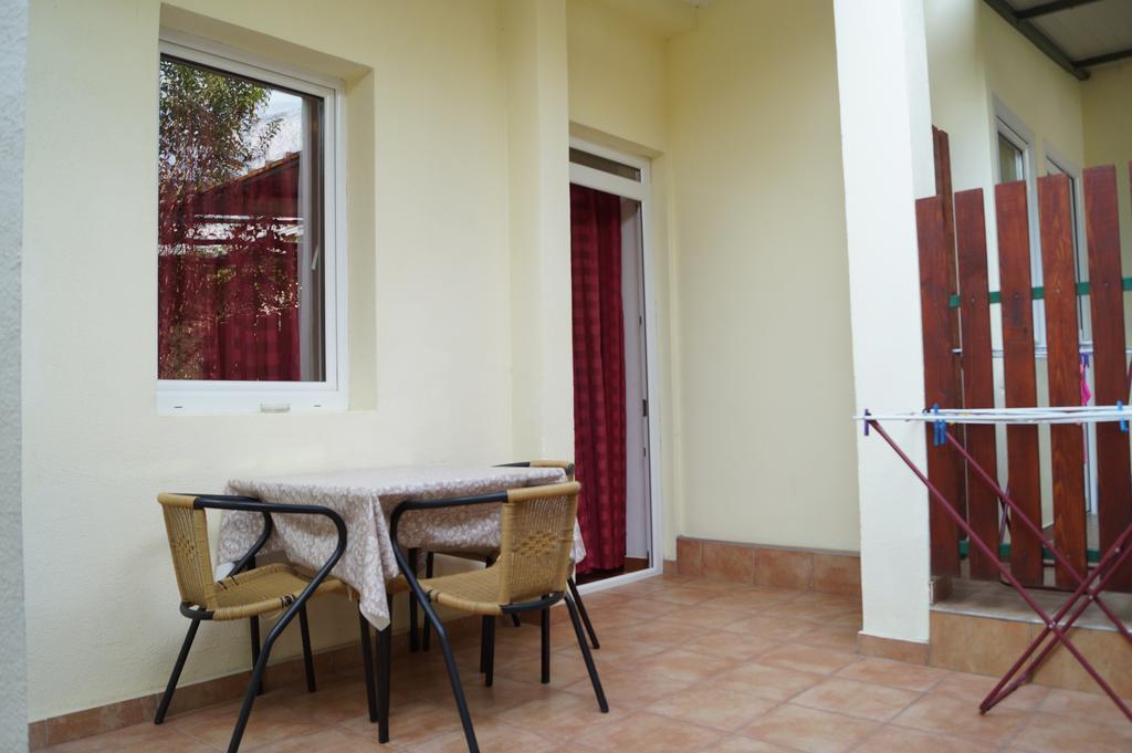 Studio Apartments Marija With Private Parking Makarska Exterior photo