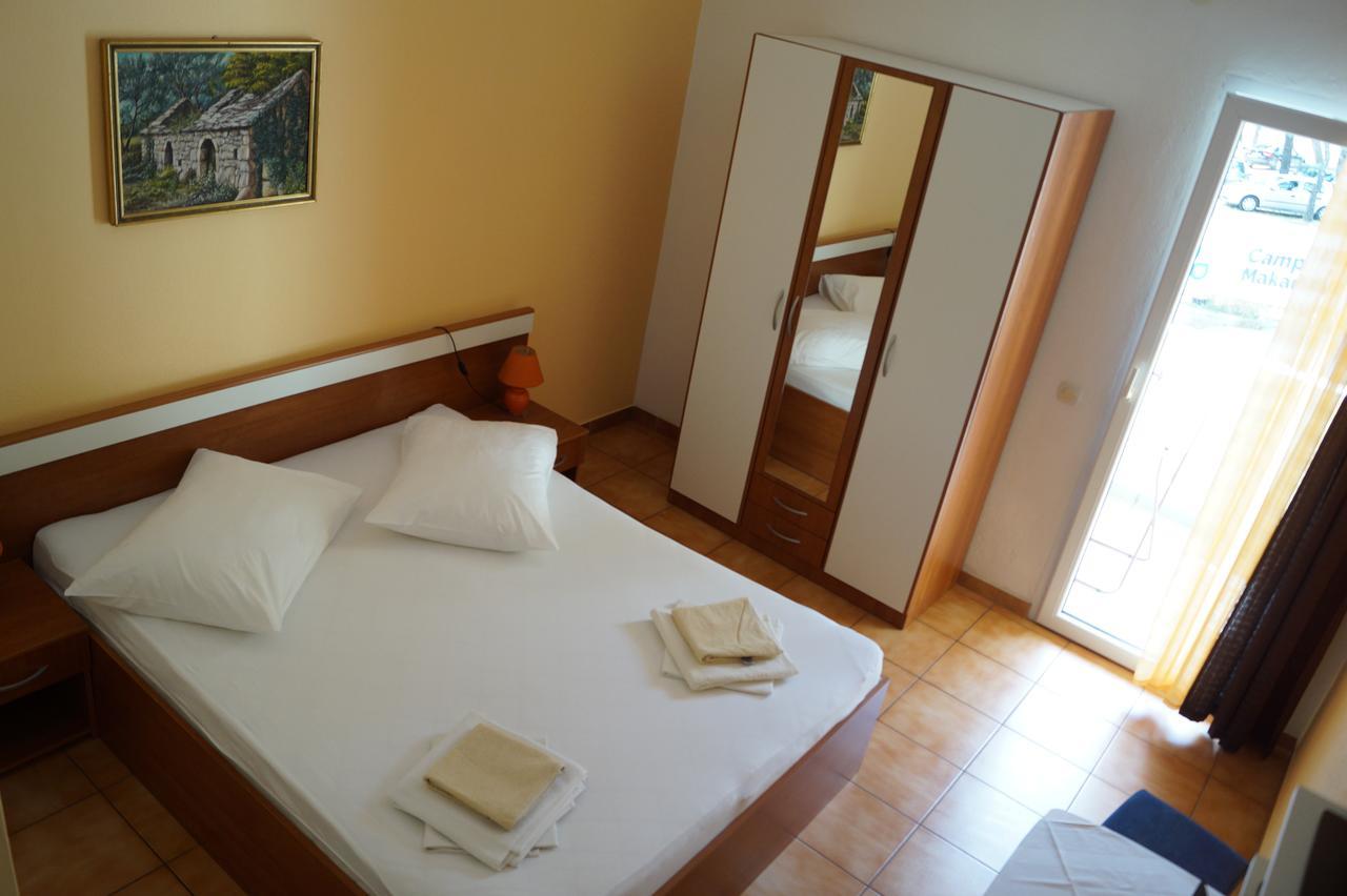 Studio Apartments Marija With Private Parking Makarska Exterior photo